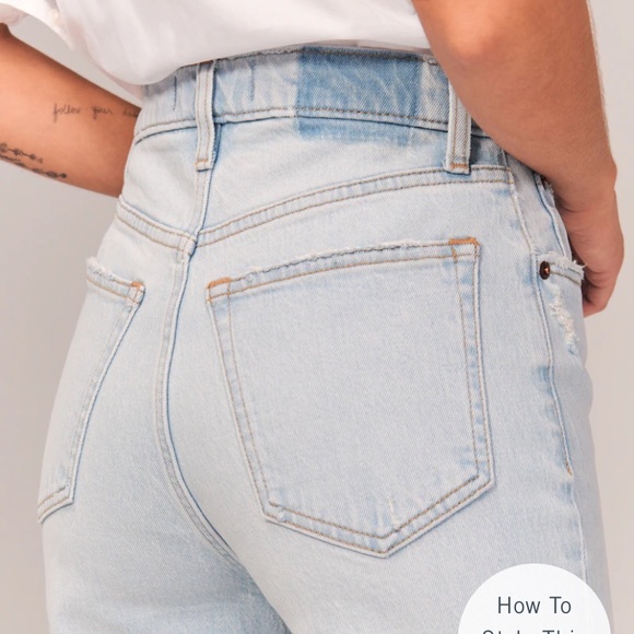 NWT Abercrombie & Fitch 90s Ultra High Rise Straight Jeans. 31L. - Picture 4 of 10